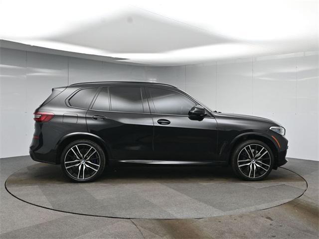 Photo of 2020 Black Sapphire Metallic BMW X5