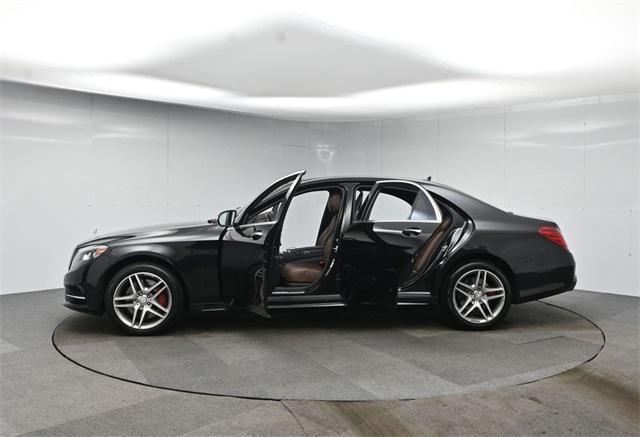 Photo of 2016 Black Mercedes-Benz S-Class