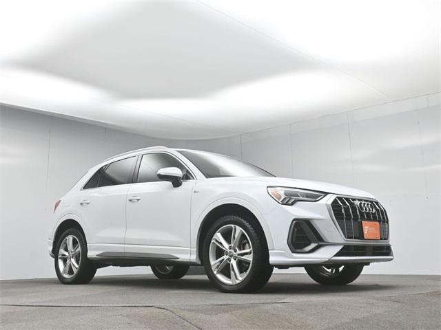 Photo of 2020 Glacier White Audi Q3