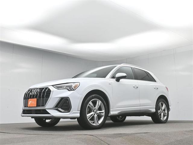Photo of 2020 Glacier White Audi Q3