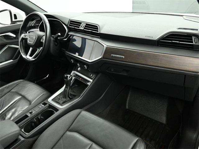 Photo of 2020 Glacier White Audi Q3