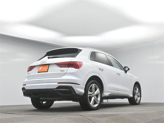 Photo of 2020 Glacier White Audi Q3