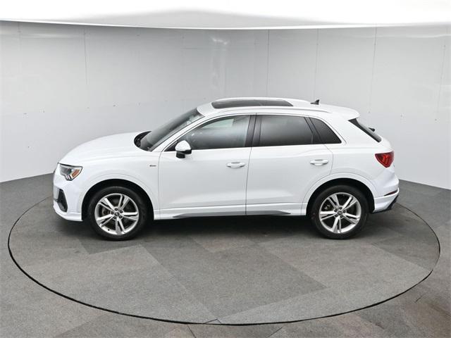 Photo of 2020 Glacier White Audi Q3