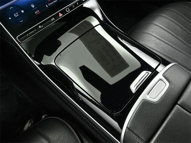 Photo of 2022 White Mercedes-Benz S-Class