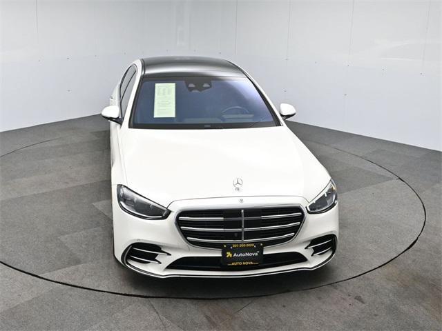 Photo of 2022 White Mercedes-Benz S-Class