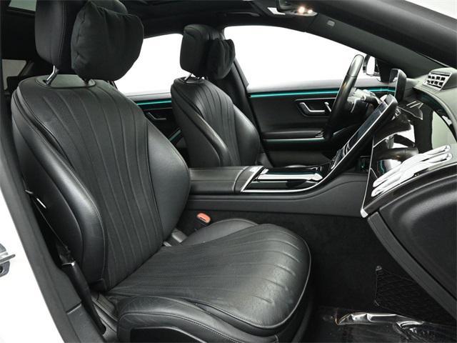 Photo of 2022 White Mercedes-Benz S-Class