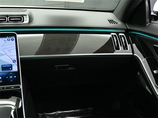 Photo of 2022 White Mercedes-Benz S-Class