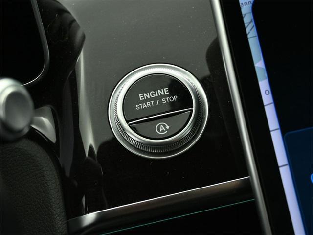Photo of 2022 White Mercedes-Benz S-Class