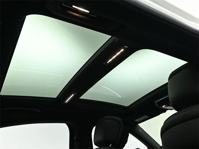 Photo of 2022 White Mercedes-Benz S-Class