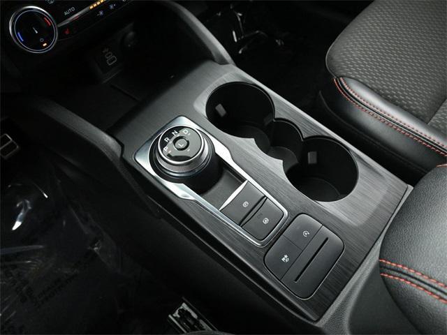 Photo of 2024 Carbonized Gray Metallic Ford Escape