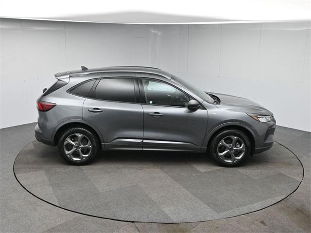 Photo of 2024 Carbonized Gray Metallic Ford Escape