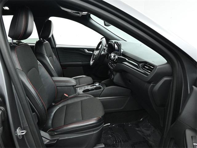 Photo of 2024 Carbonized Gray Metallic Ford Escape