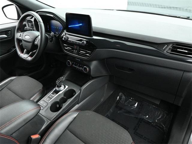 Photo of 2024 Carbonized Gray Metallic Ford Escape