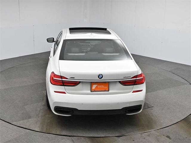 Photo of 2018 Alpine White BMW 750