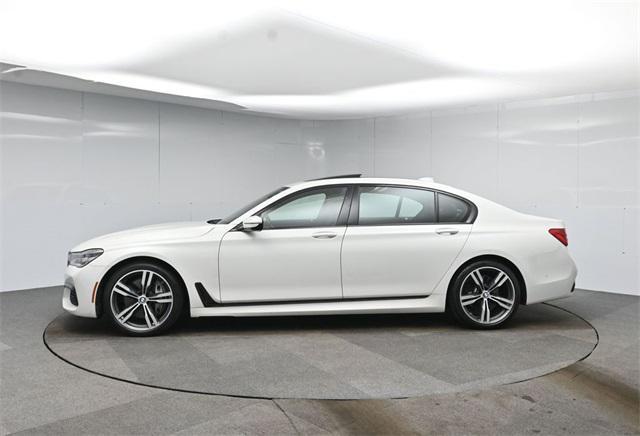 Photo of 2018 Alpine White BMW 750