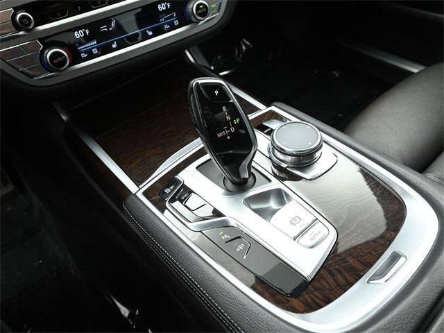 Photo of 2018 Alpine White BMW 750