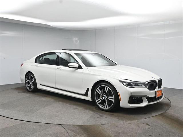 Photo of 2018 Alpine White BMW 750