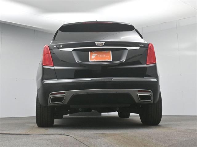 Photo of 2021 Stellar Black Metallic Cadillac XT5