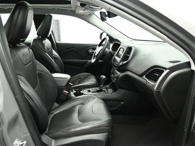 Photo of 2021 Sting-Gray Clearcoat Jeep Cherokee