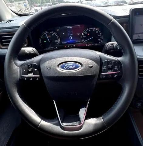 Photo of 2023 Black Ford Maverick