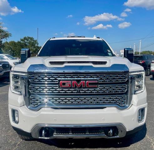Photo of 2022 White GMC Sierra 2500