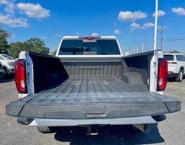 Photo of 2022 White GMC Sierra 2500