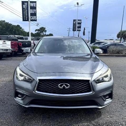 Photo of 2018 Gray INFINITI Q50