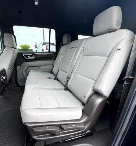 Photo of 2022 Black GMC Yukon XL