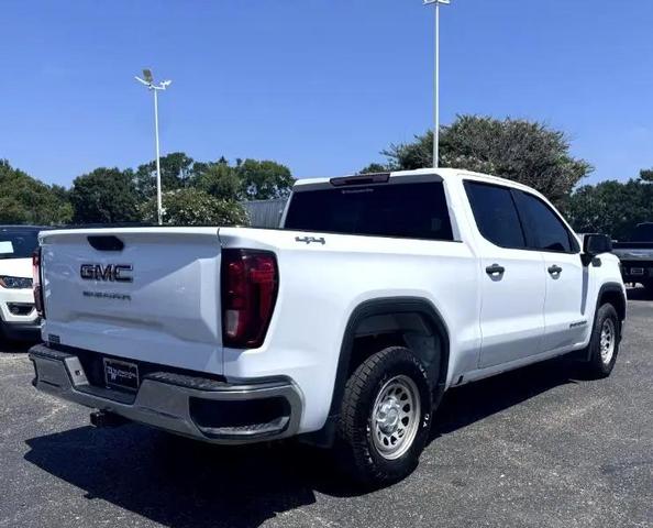 Photo of 2023 white GMC Sierra 1500