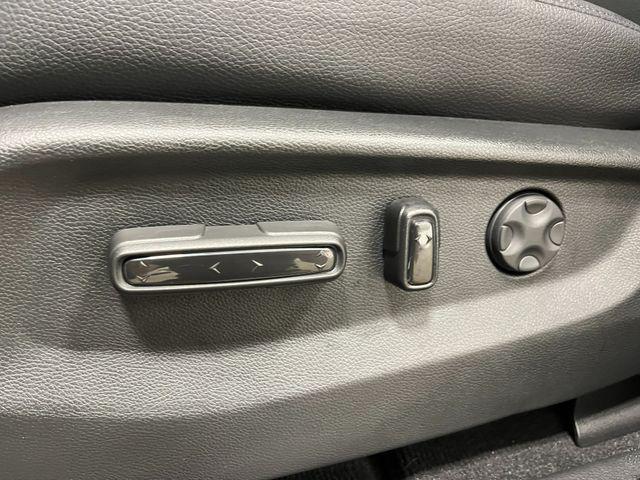 Photo of 2025 Solar Silver Metallic Honda Odyssey