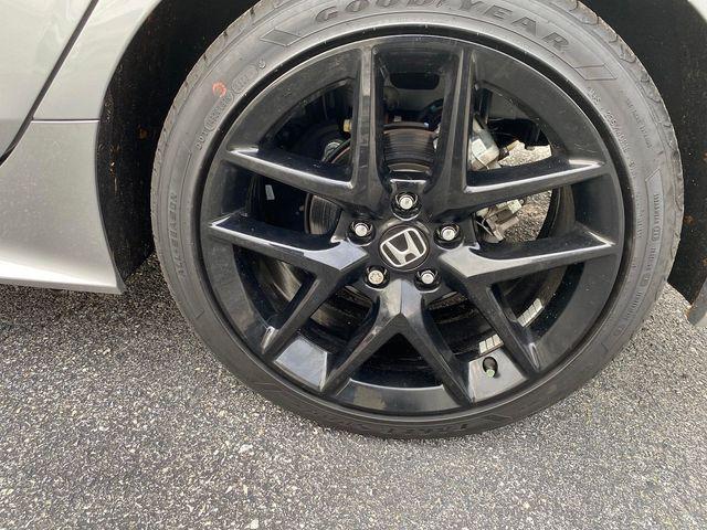 Photo of 2023 Lunar Silver Metallic Honda Civic
