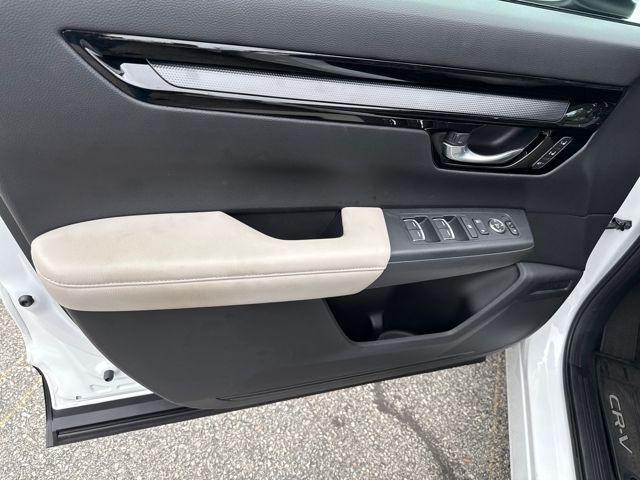 Photo of 2023 Platinum White Pearl Honda CR-V