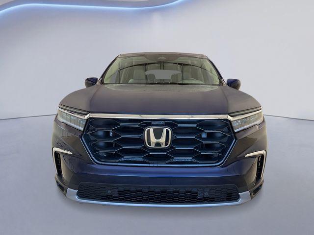 Photo of 2025 Obsidian Blue Pearl Honda Pilot