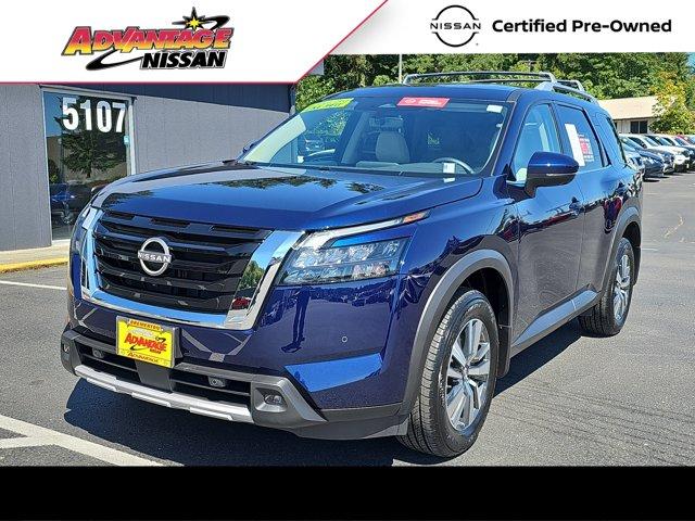Photo of 2025 Deep Ocean Blue Nissan Pathfinder