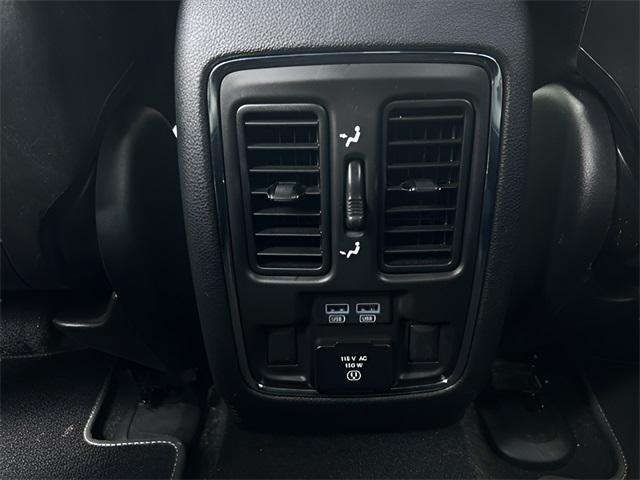 Photo of 2021 Pacific Blue Clearcoat Jeep Grand Cherokee