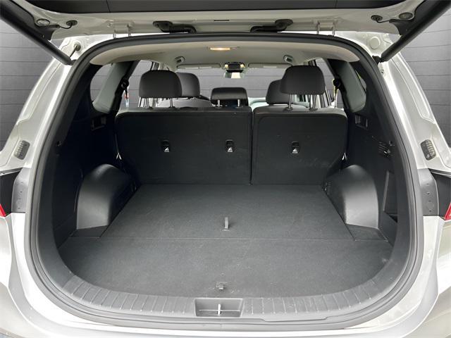 Photo of 2023 Shimmering Silver Pearl Hyundai SANTA FE