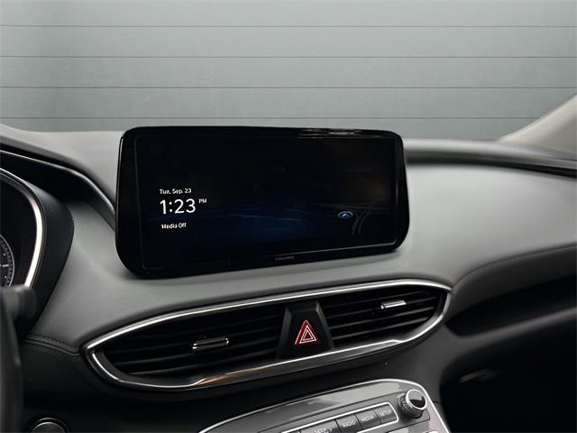 Photo of 2023 Shimmering Silver Pearl Hyundai SANTA FE