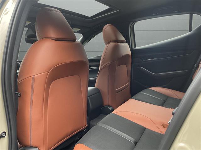 Photo of 2025 Zircon Sand Metallic Mazda Mazda3