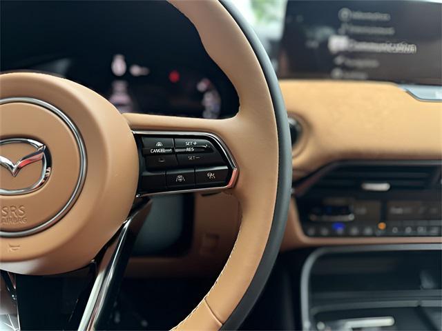 Photo of 2025 Rhodium White Premium Mazda CX-70