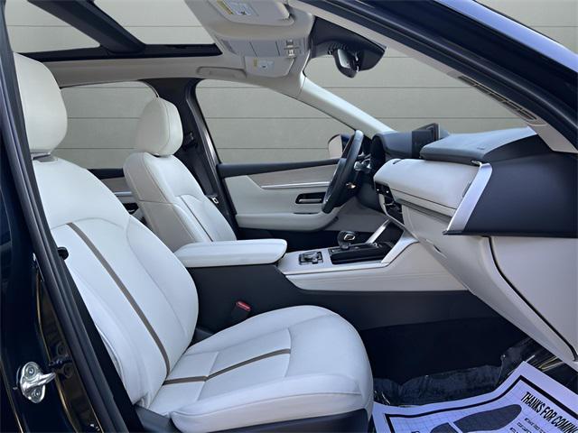 Photo of 2024 Deep Crystal Blue Mica Mazda CX-90