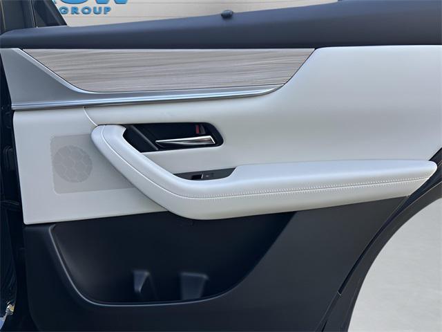 Photo of 2024 Deep Crystal Blue Mica Mazda CX-90