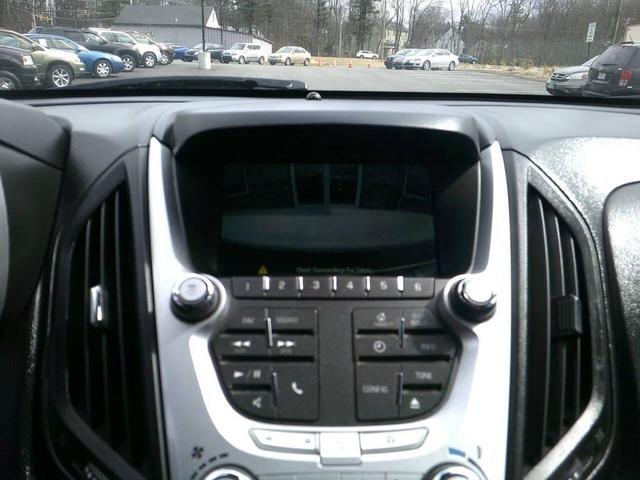 Photo of 2013 Silver Ice Metallic Chevrolet Equinox