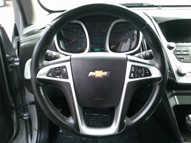 Photo of 2013 Silver Ice Metallic Chevrolet Equinox