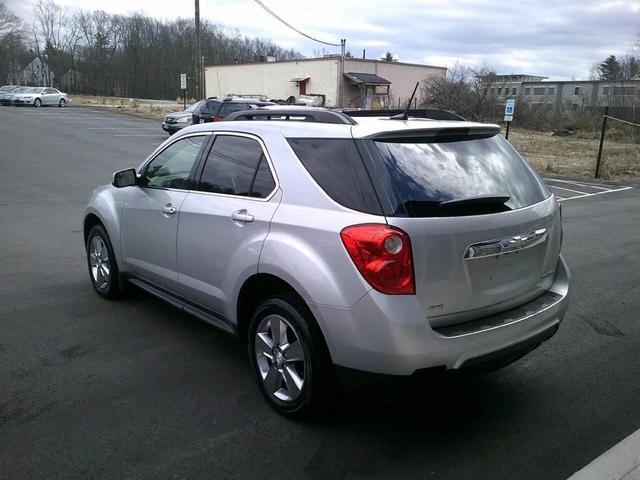Photo of 2013 Silver Ice Metallic Chevrolet Equinox