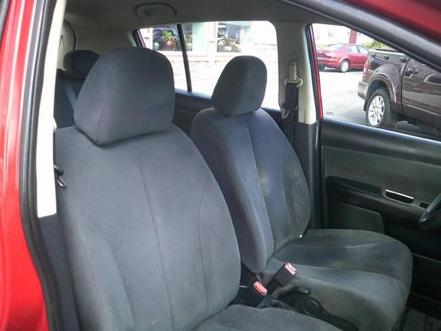 Photo of 2008 Red Alert Metallic Nissan Versa