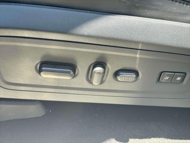 Photo of 2017 Ingot Silver Lincoln Navigator