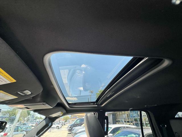 Photo of 2017 Ingot Silver Lincoln Navigator
