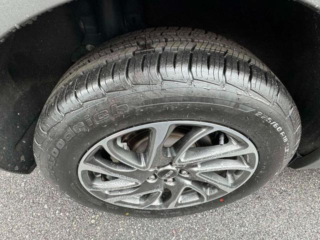 Photo of 2022 Infinite Black Metallic Clearcoat Lincoln Corsair