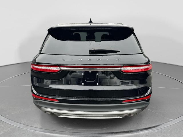 Photo of 2022 Infinite Black Metallic Clearcoat Lincoln Corsair