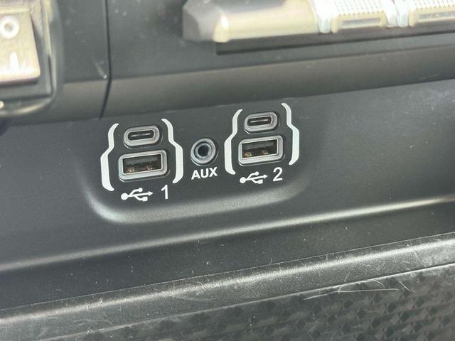 Photo of 2020 Granite Crystal Metallic Clearcoat RAM 1500